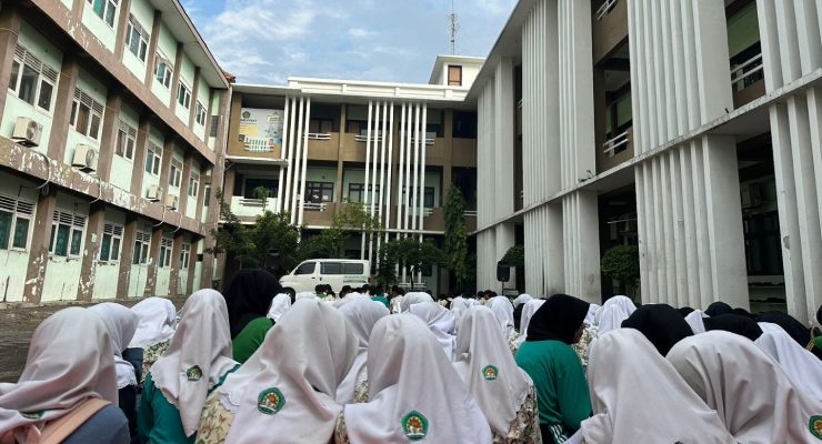 Pembiasaan Pagi Pembacaan Sholawat dan Istighosah SMA Walisongo Gempol